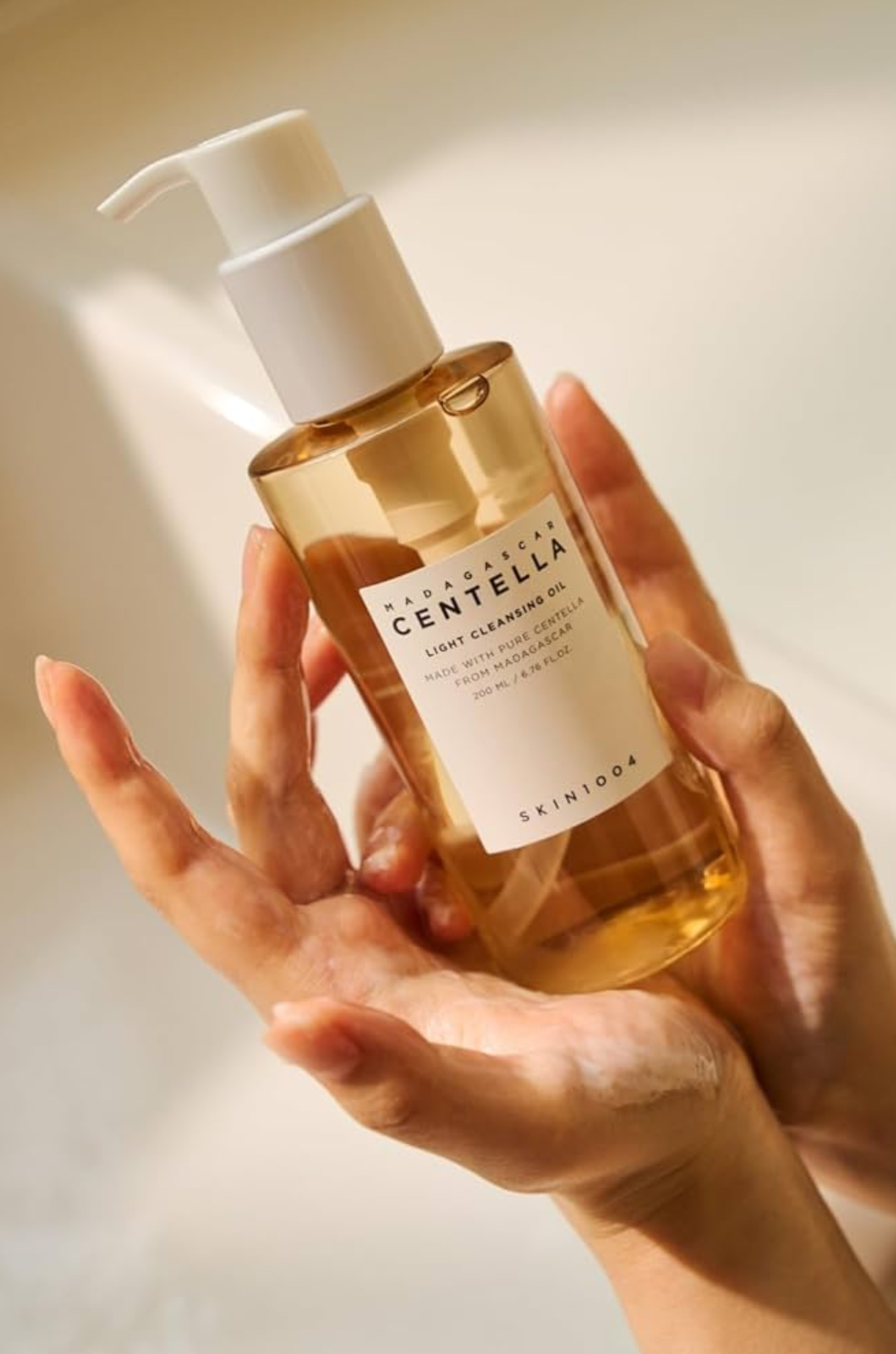 Skin1004 Madagascar Centella Light Cleansing Oil, SKIN1004 Madagascar Centella Light Cleansing Oil 200ml